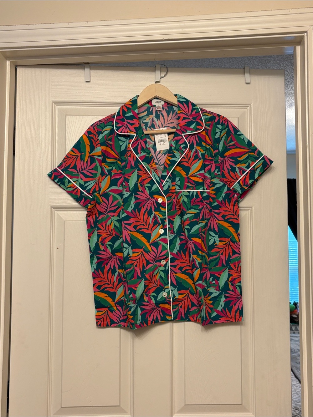 NWT! J. Crew Tropical Leaf Print Short Pajama Set in Green, Pink & Orange - Picture 4 of 9